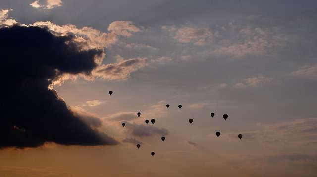 hot air balloon