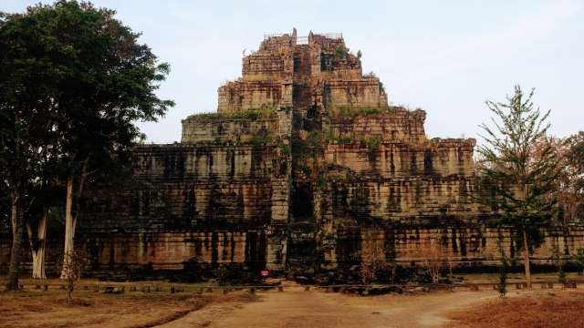 【カンボジア世界遺産】コー・ケー: 古代リンガプラもしくはチョック・ガルギャーの考古遺跡