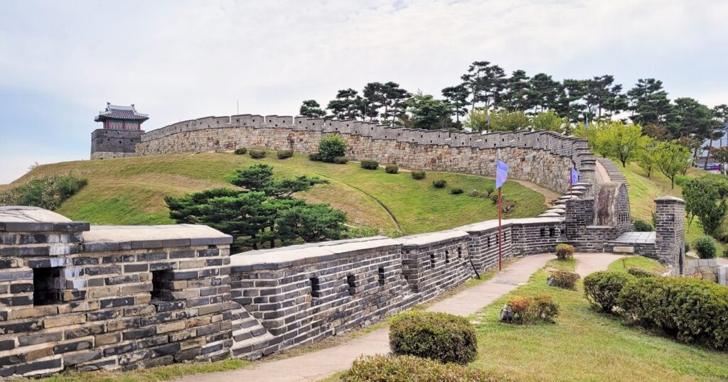 韓国・水原華城の城壁